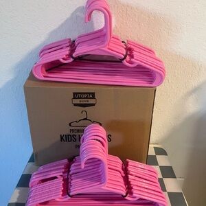 New Pink Kids Hangers Set